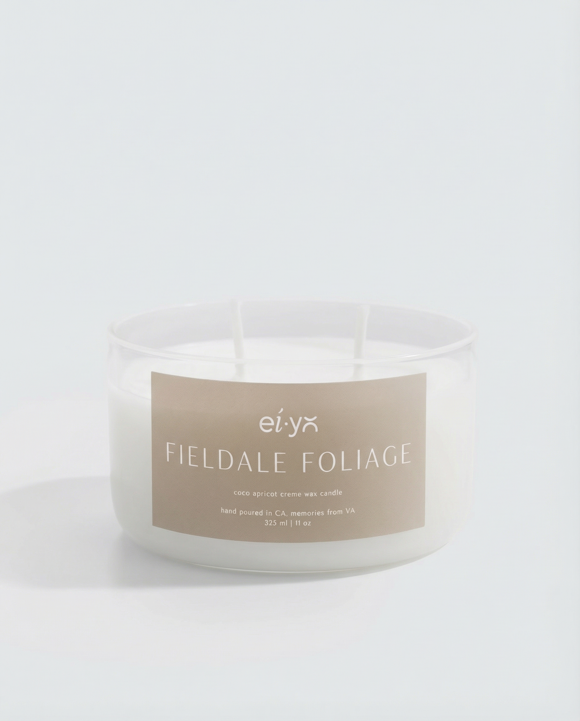 ei-yo fieldale foliage candle on a white background